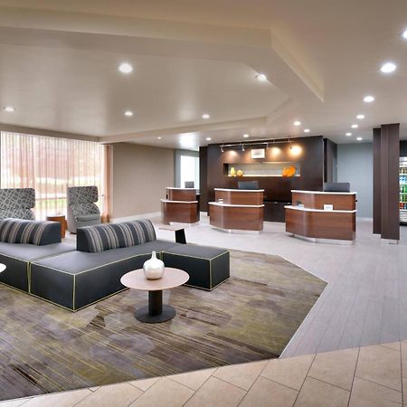 Courtyard By Marriott Charlotte Airport Loso Екстериор снимка