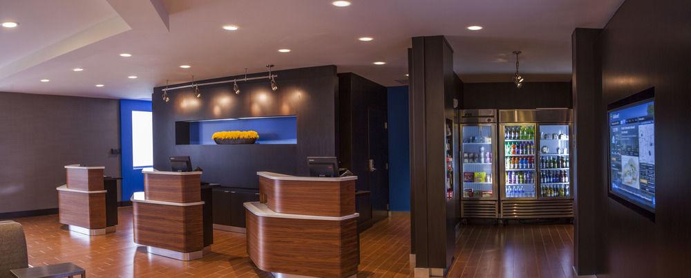 Courtyard By Marriott Charlotte Airport Loso Екстериор снимка
