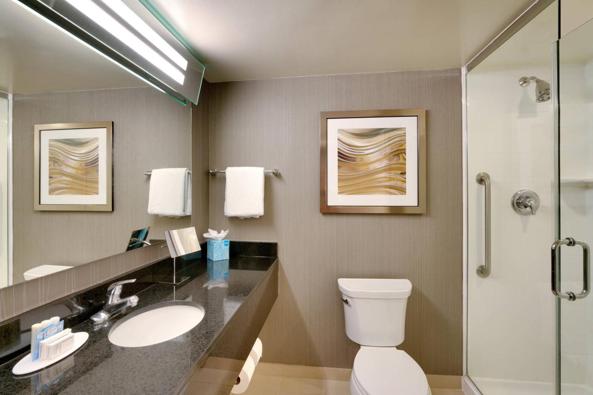 Courtyard By Marriott Charlotte Airport Loso Екстериор снимка