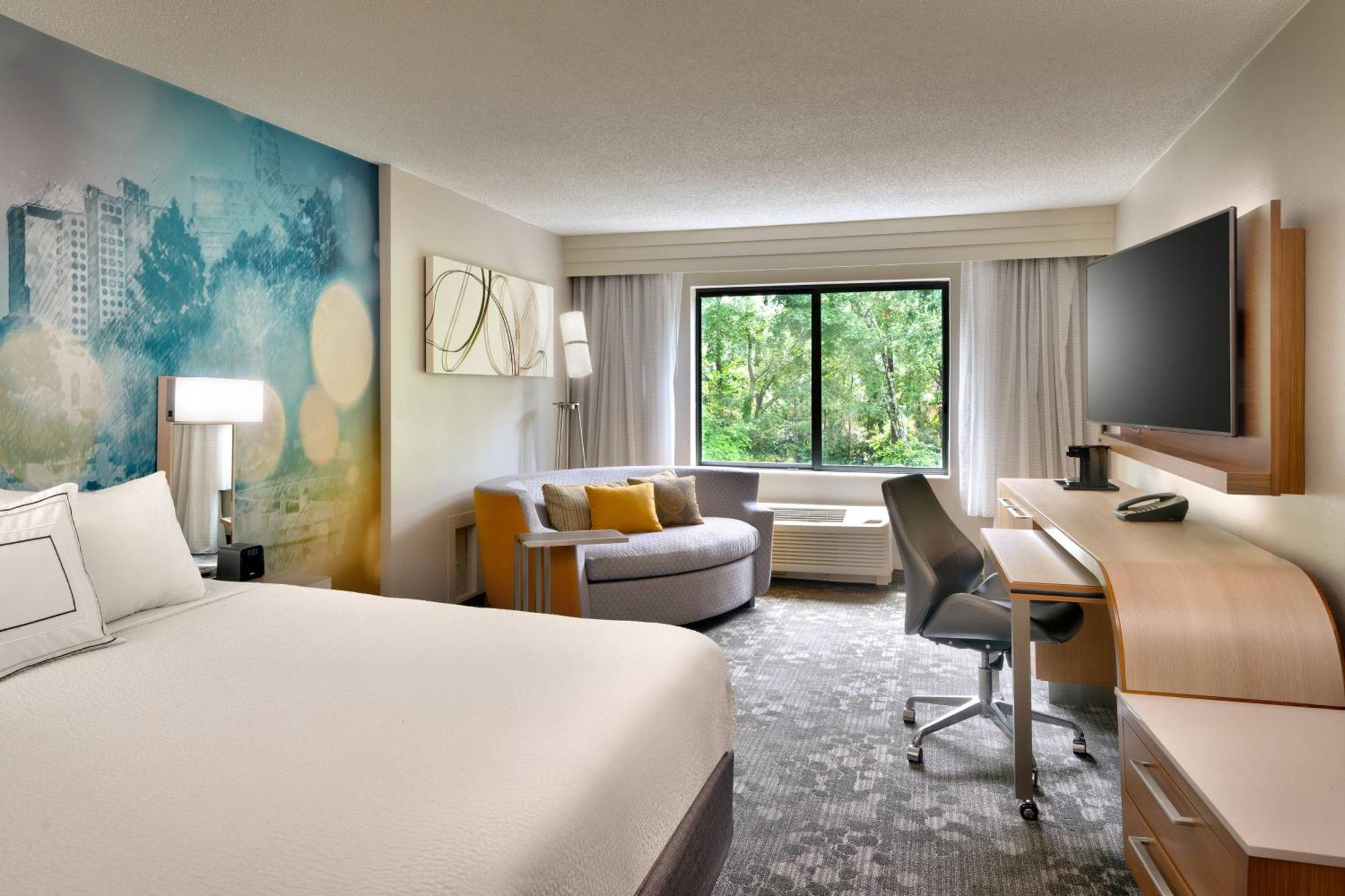 Courtyard By Marriott Charlotte Airport Loso Екстериор снимка