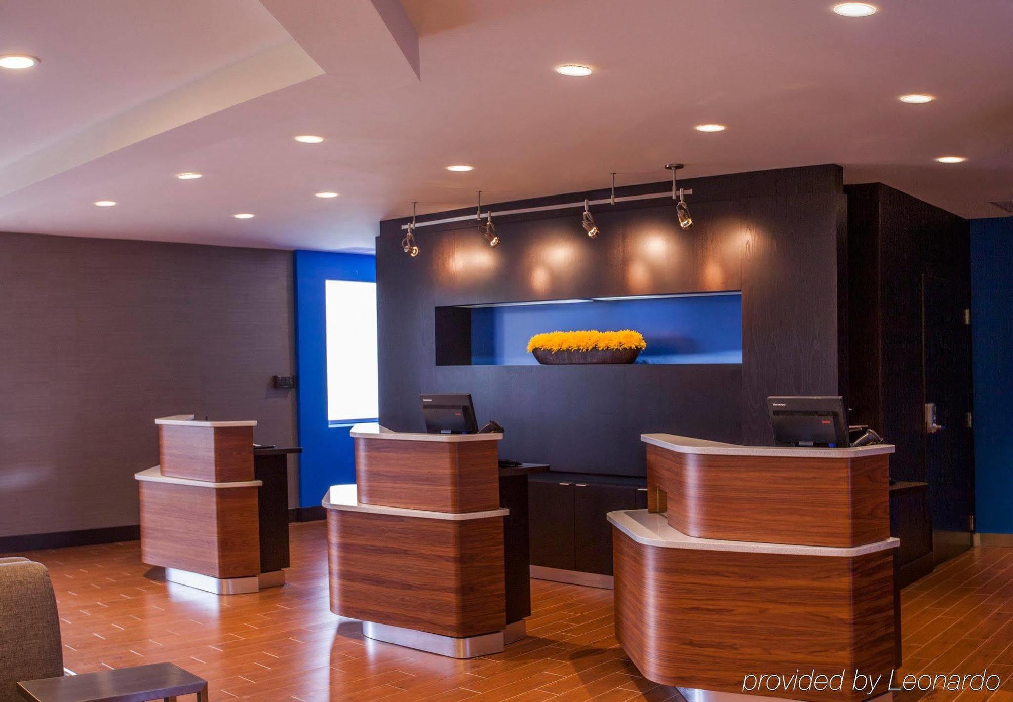 Courtyard By Marriott Charlotte Airport Loso Интериор снимка